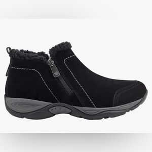 Easy Spirit Women's Erunna Ankle Boot Size 7.5
Excellent condition